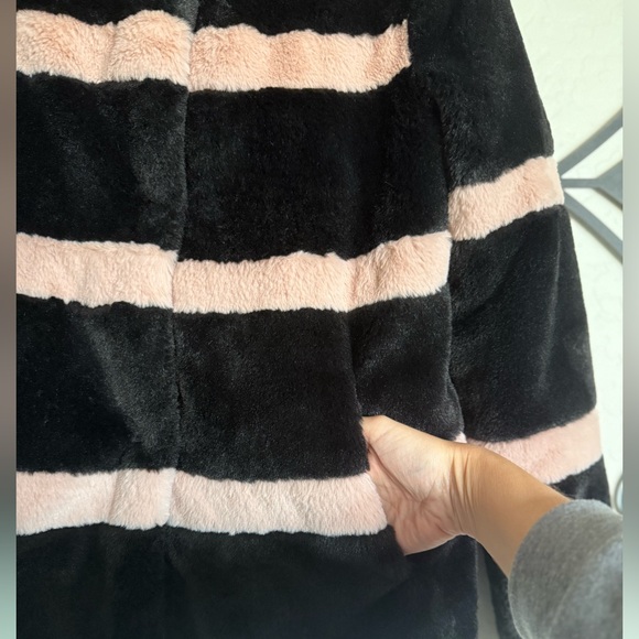 RACHEL PARCELL Black and Pink Striped Faux Fur Jacket - XXS - Picture 10 of 11